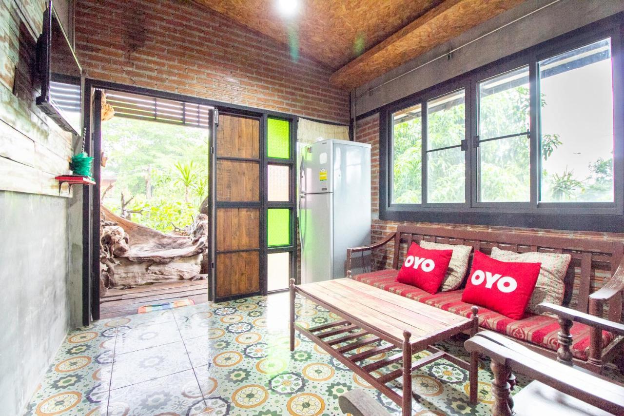 Oyo 999 Baan Pak Rom Ruen Hotel HHQ Eksteriør billede