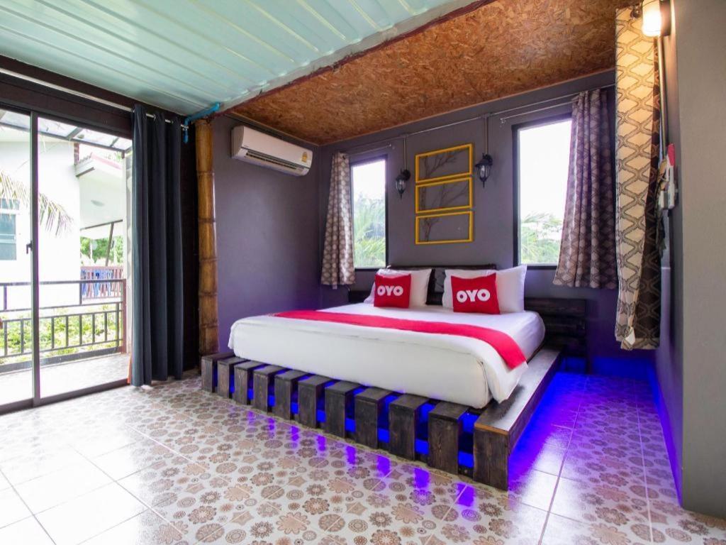 Oyo 999 Baan Pak Rom Ruen Hotel HHQ Eksteriør billede