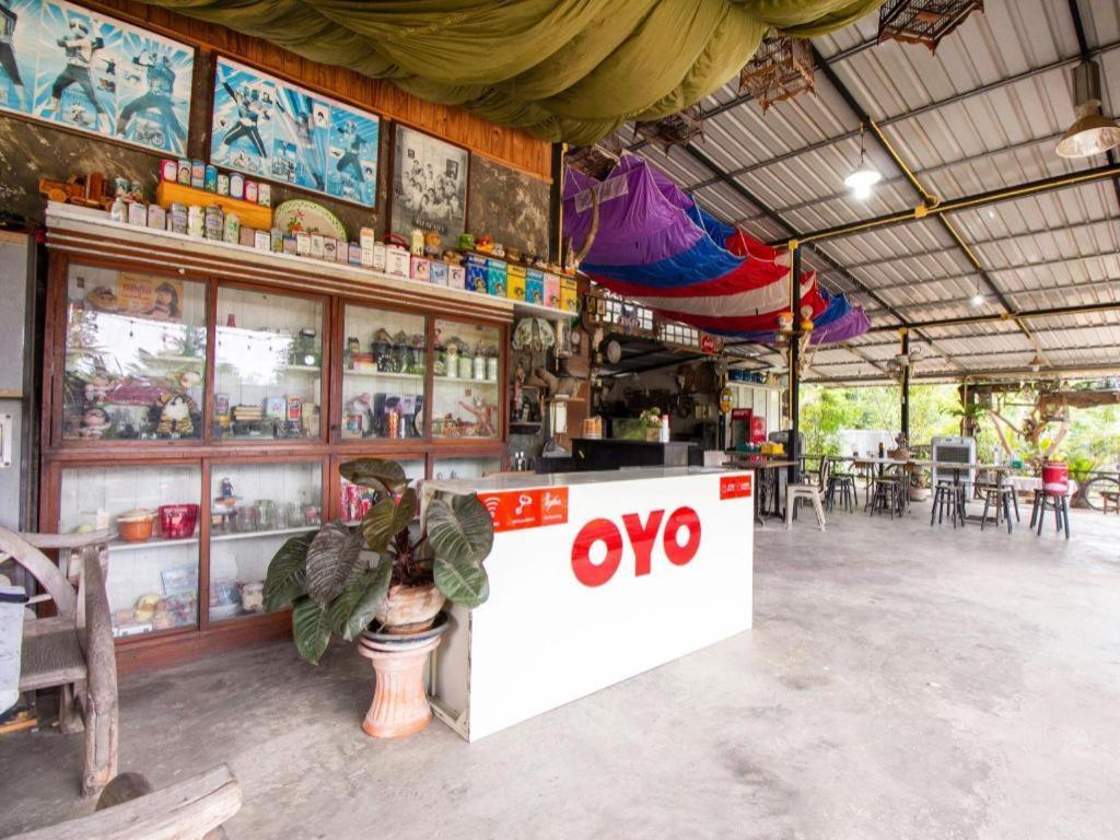 Oyo 999 Baan Pak Rom Ruen Hotel HHQ Eksteriør billede