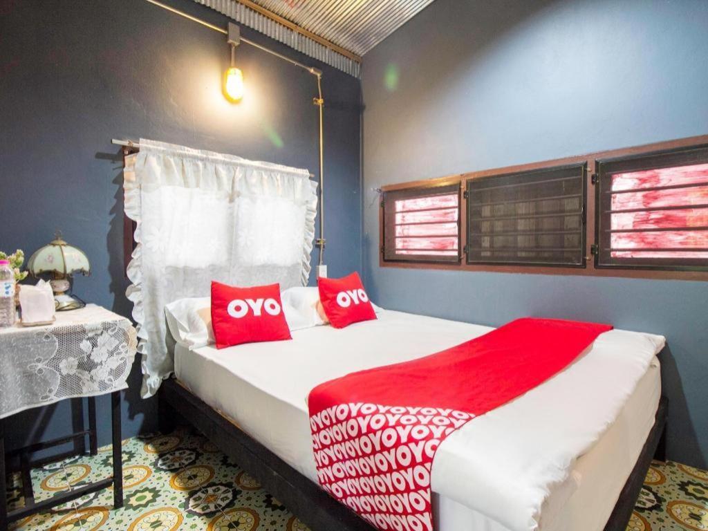 Oyo 999 Baan Pak Rom Ruen Hotel HHQ Eksteriør billede